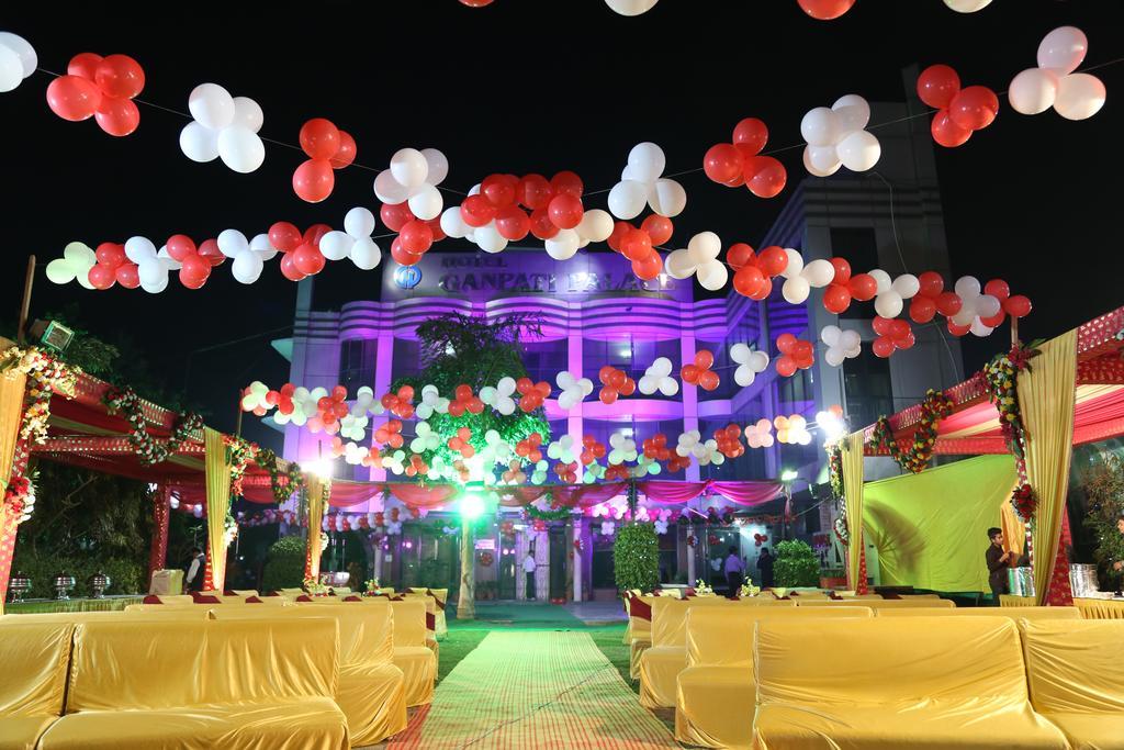 Hotel Ganpati Palace Матура Екстериор снимка